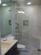 Quick Guide to Cleaning Shower Doors